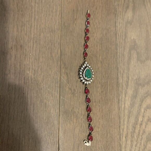 Womens Persian Style Gem Rhinestone Red Green Silver Bracelet - Picture 1 of 9
